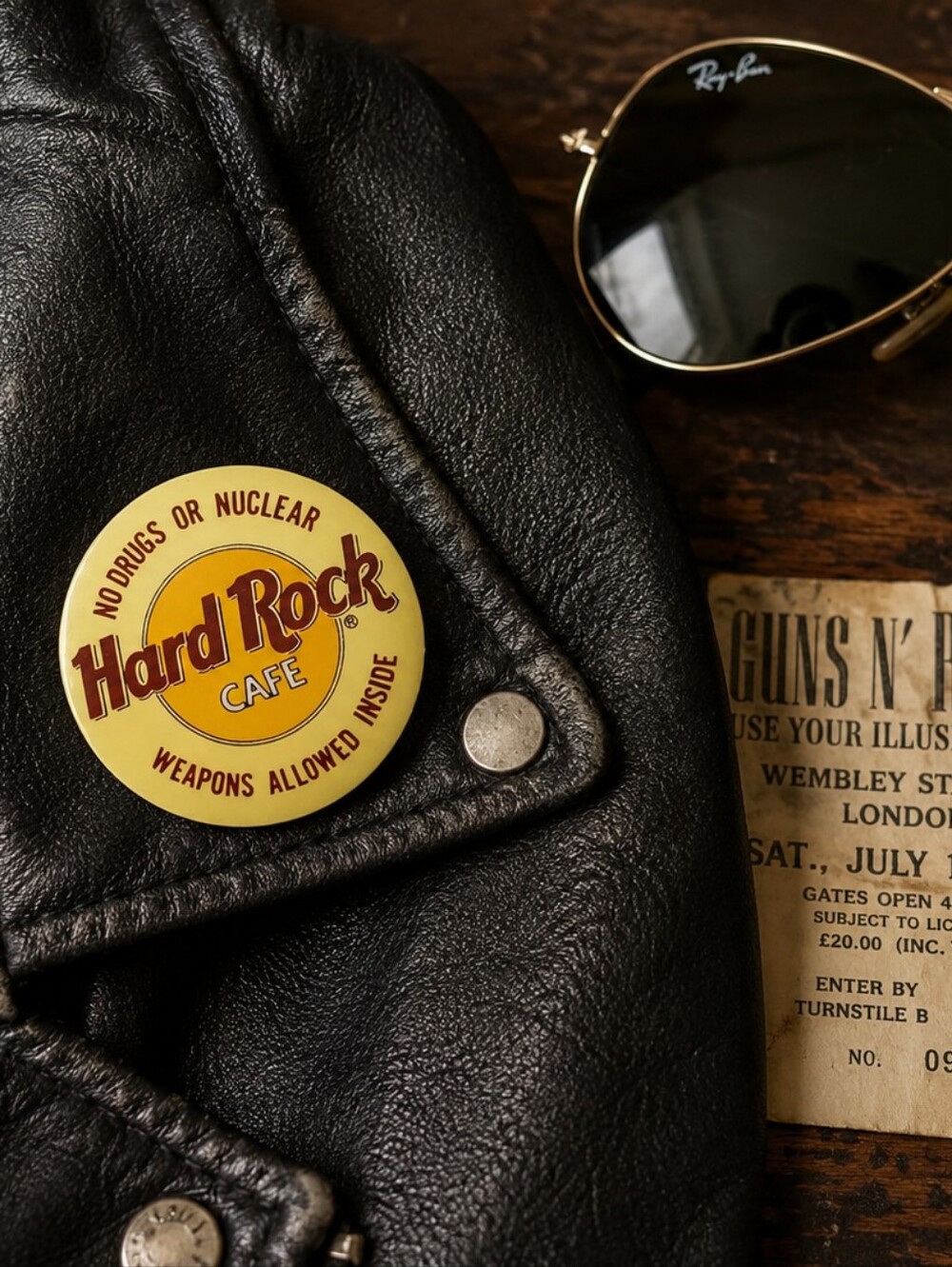 Vintage Hard Rock Cafe No Drugs Nuclear Weapons Pinback Button Made Mexico EUC
